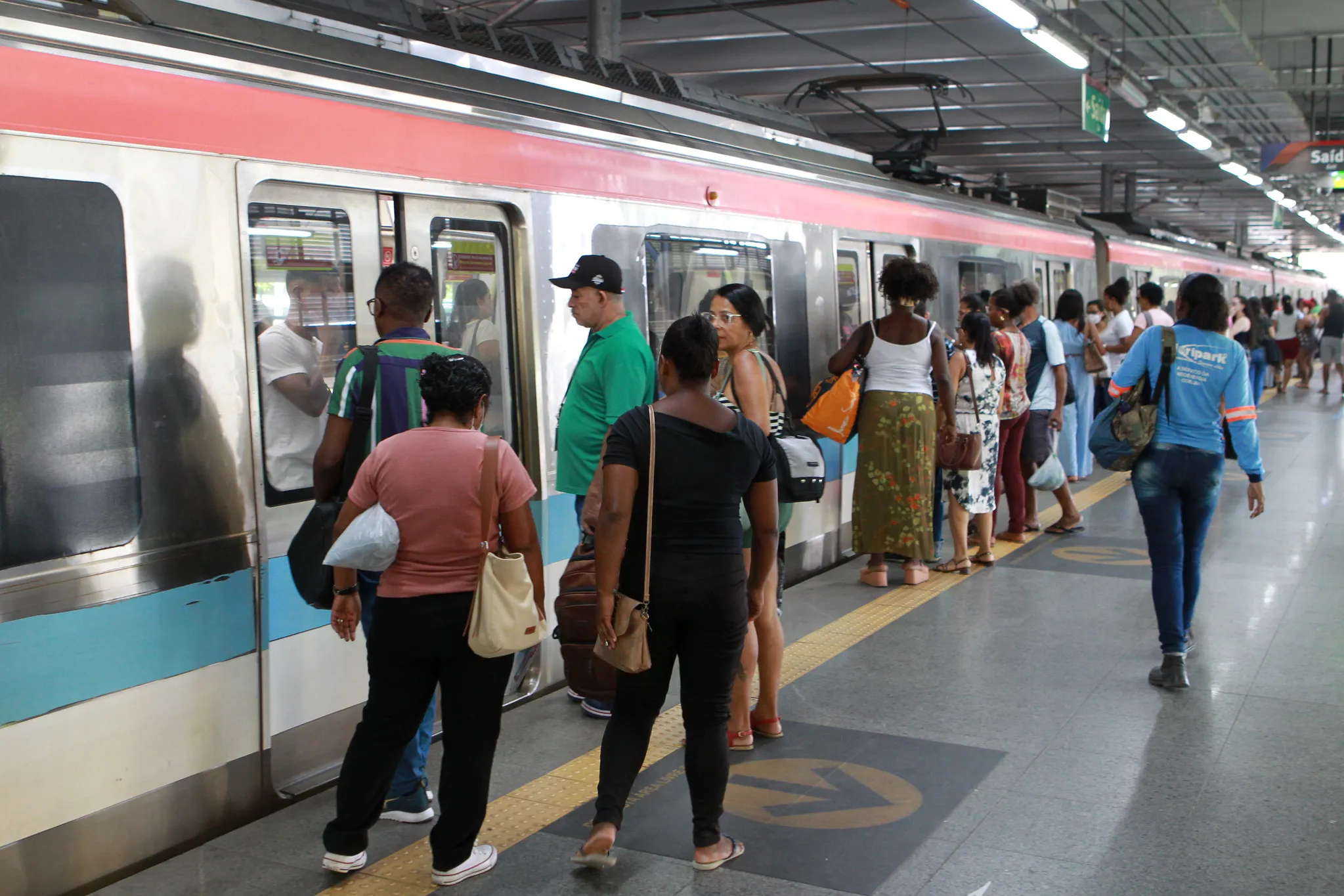 Vai parar no feriado? Saiba como será operação do metrô no Natal