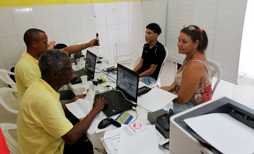 EMPREGO: Moradores do Engenho Velho da Federação contam com SineBahia Móvel