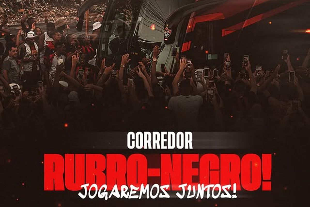 O Corredor Rubro-Negro acontece durante a recepção do ônibus do Vitória na chegada ao Barradão. Foto: Instagram