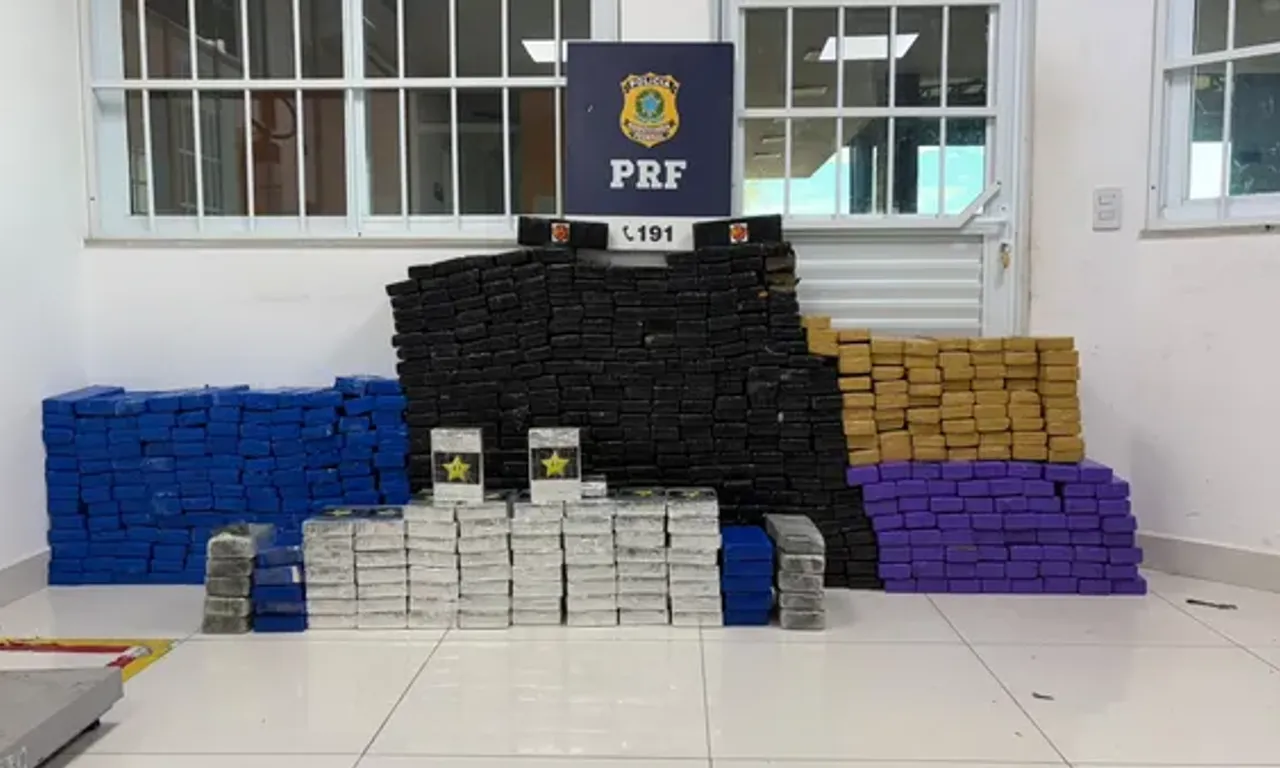 Motorista &eacute; preso com mais de 520 kg de drogas na BR-116, em Vit&oacute;ria da Conquista