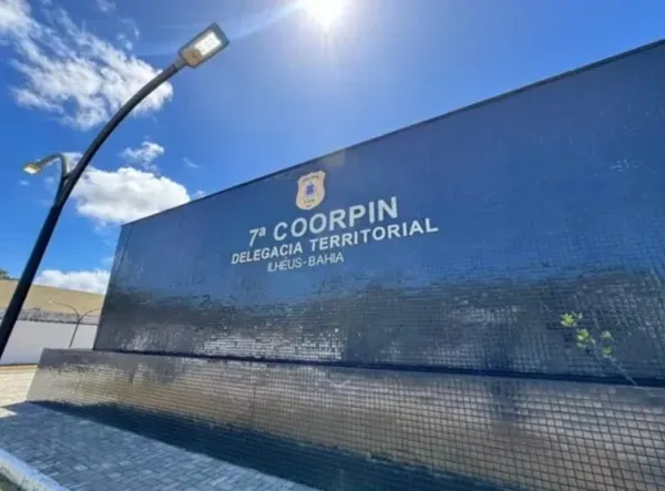 Adolescente é encontrado morto sem cabeça e com mãos amarradas em praia de Ilhéus