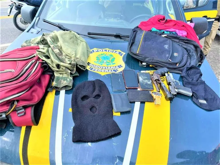 Casal sequestrado em Amargosa é libertado na BR 101; assaltantes foram presos