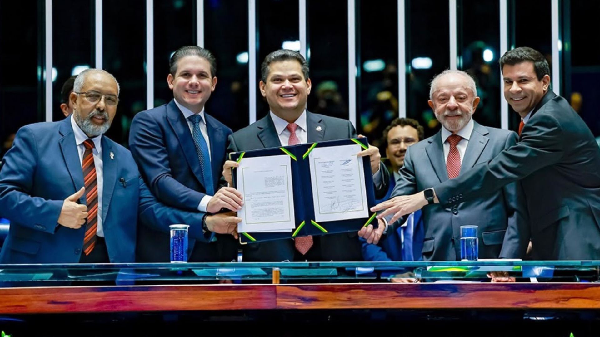 Lula promulga fim da escala 6x1; Foto: Lulaoficial / Instagram