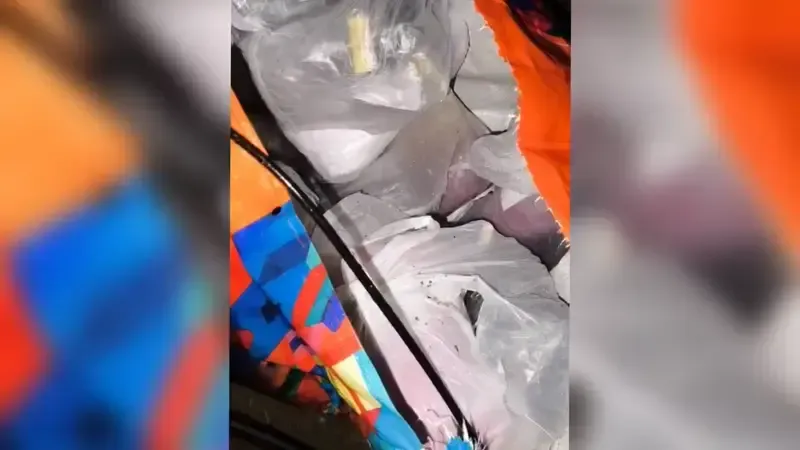 PM impede entrada de celular, bebidas e roupas em pres&iacute;dio feminino durante tentativa de arremesso. Foto: Reprodu&ccedil;&atilde;o Al&ocirc; Juca 