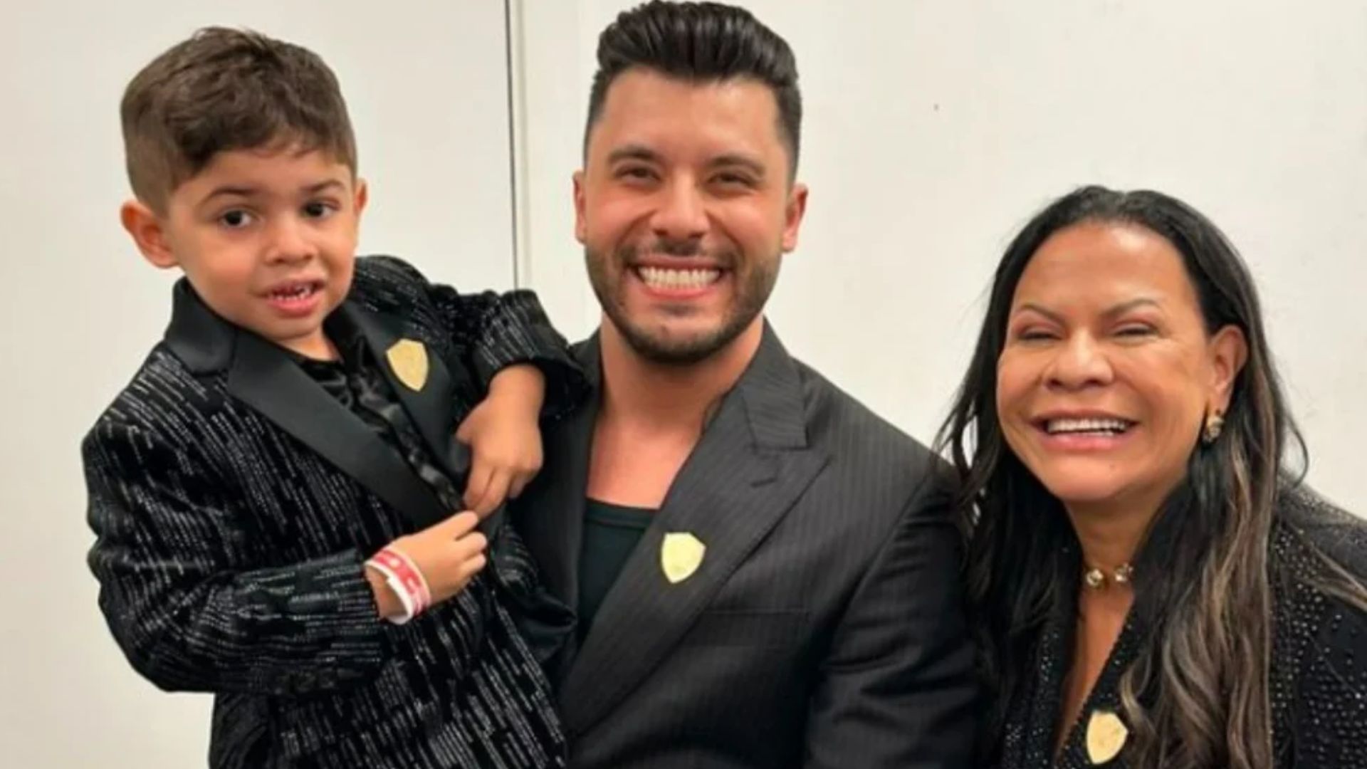Léo, Murilo Huff e Dona Ruth, mãe de Marília Mendonça | Foto: reprodução/Instagram