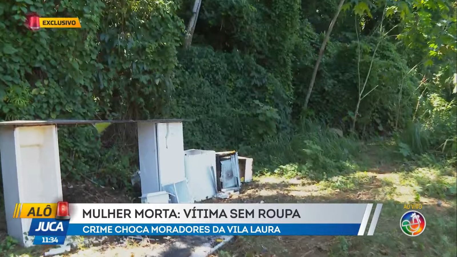 O corpo de uma mulher, ainda não identificada, foi encontrado em um matagal na Rua Armando Tavares, no bairro da Vila Laura. | Foto: Reprodução/TV Aratu