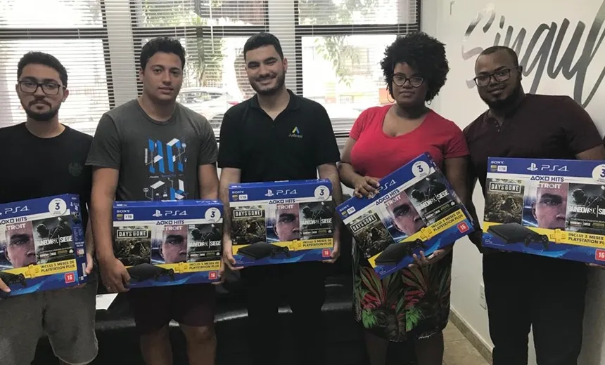 Vencedores do primeiro HackatOn do grupo Aratu recebem prêmio e comemoram: "vale a penda demais participar"; confira