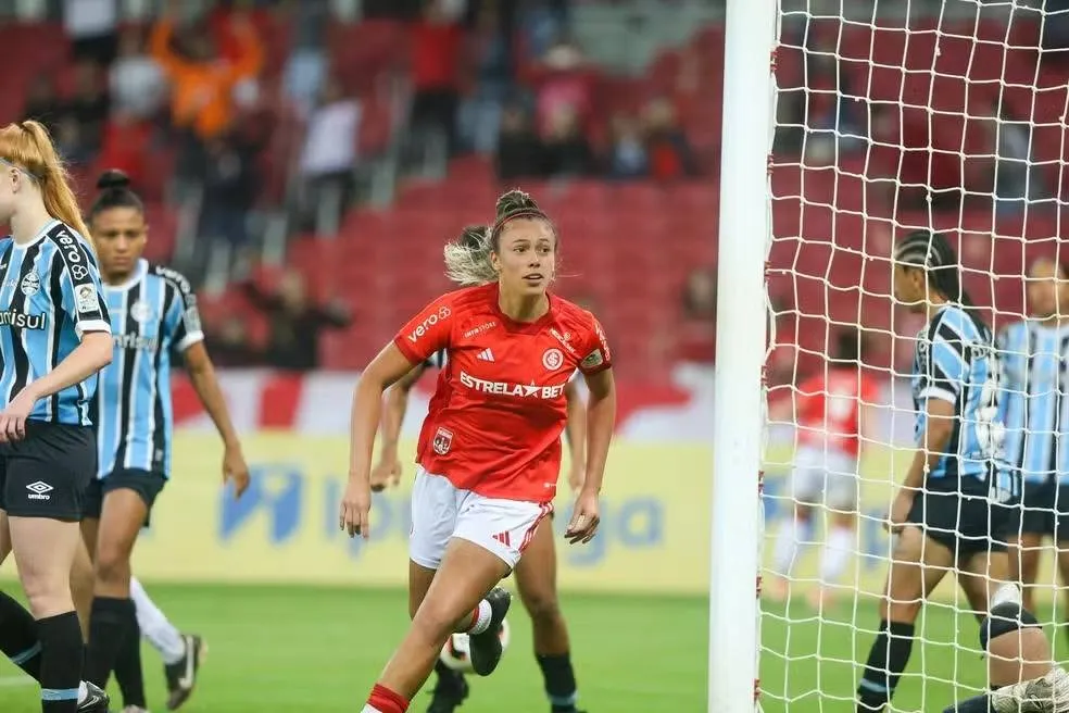 Internacional vende destaque dos Jogos Olímpicos e faz maior negócio do futebol feminino brasileiro