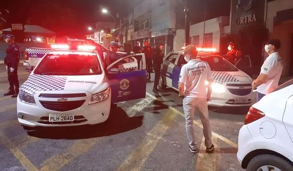 Estabelecimentos não cumprem decreto contra o avanço do coronavírus e são interditados em Lauro de Freitas