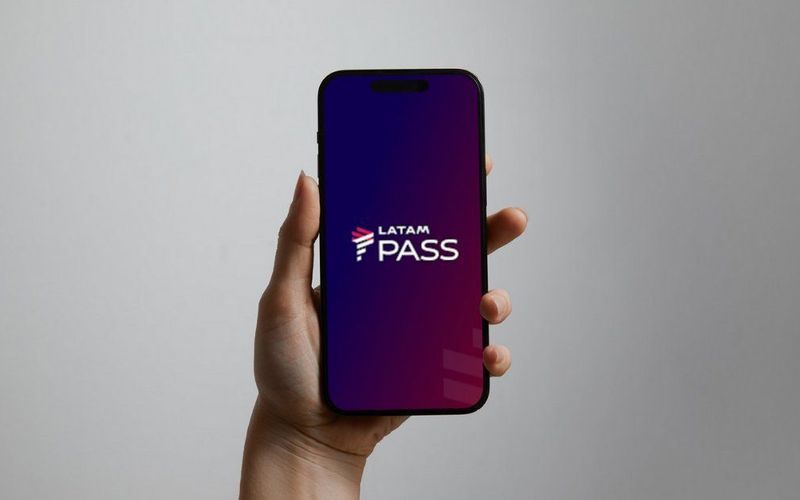 A Mega Promo também pode ser uma boa opção para quem deseja emitir passagens utilizando pontos do programa Latam Pass, já que promoções costumam incluir condições especiais/Foto: Divulgação/Latam
