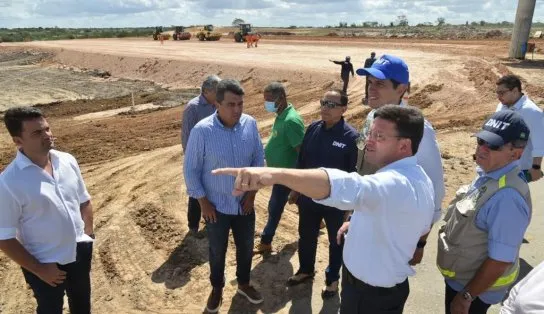 Com Roma, ministro autoriza e entrega novos trechos de duplicação das BRs 101 e 116 na Bahia