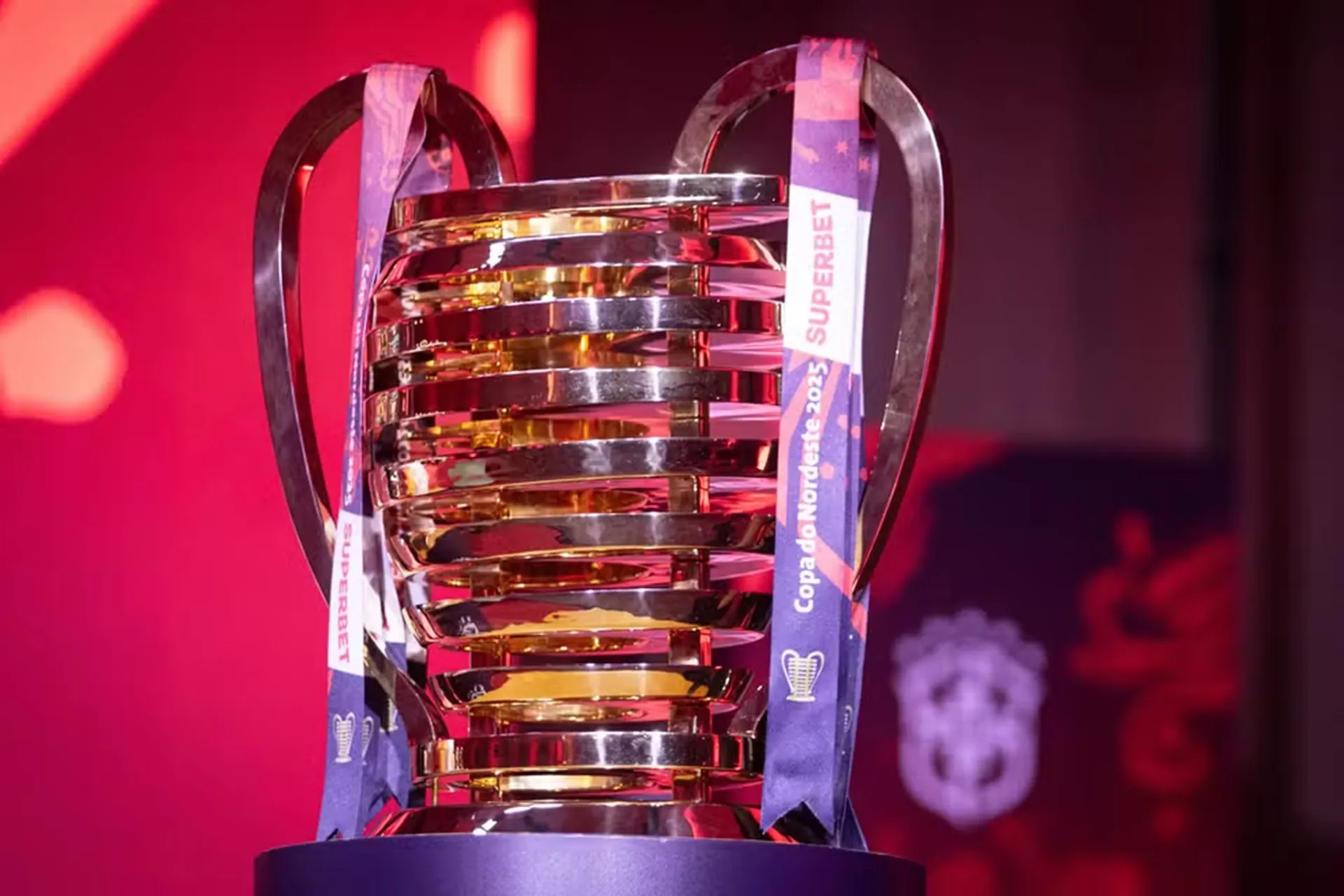 Taça da Copa do Nordeste é conhecida como 'Orelhuda'