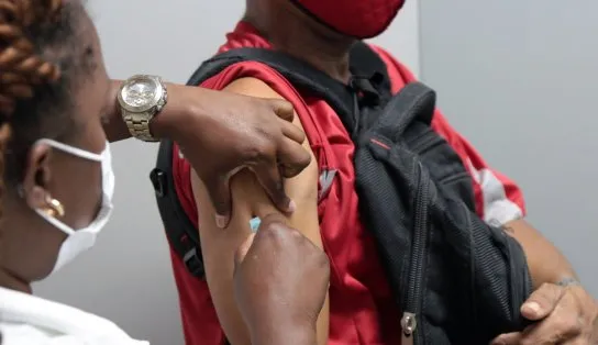 Aplicação de 1ª a 5ª dose da vacina segue nesta quarta-feira, em Salvador