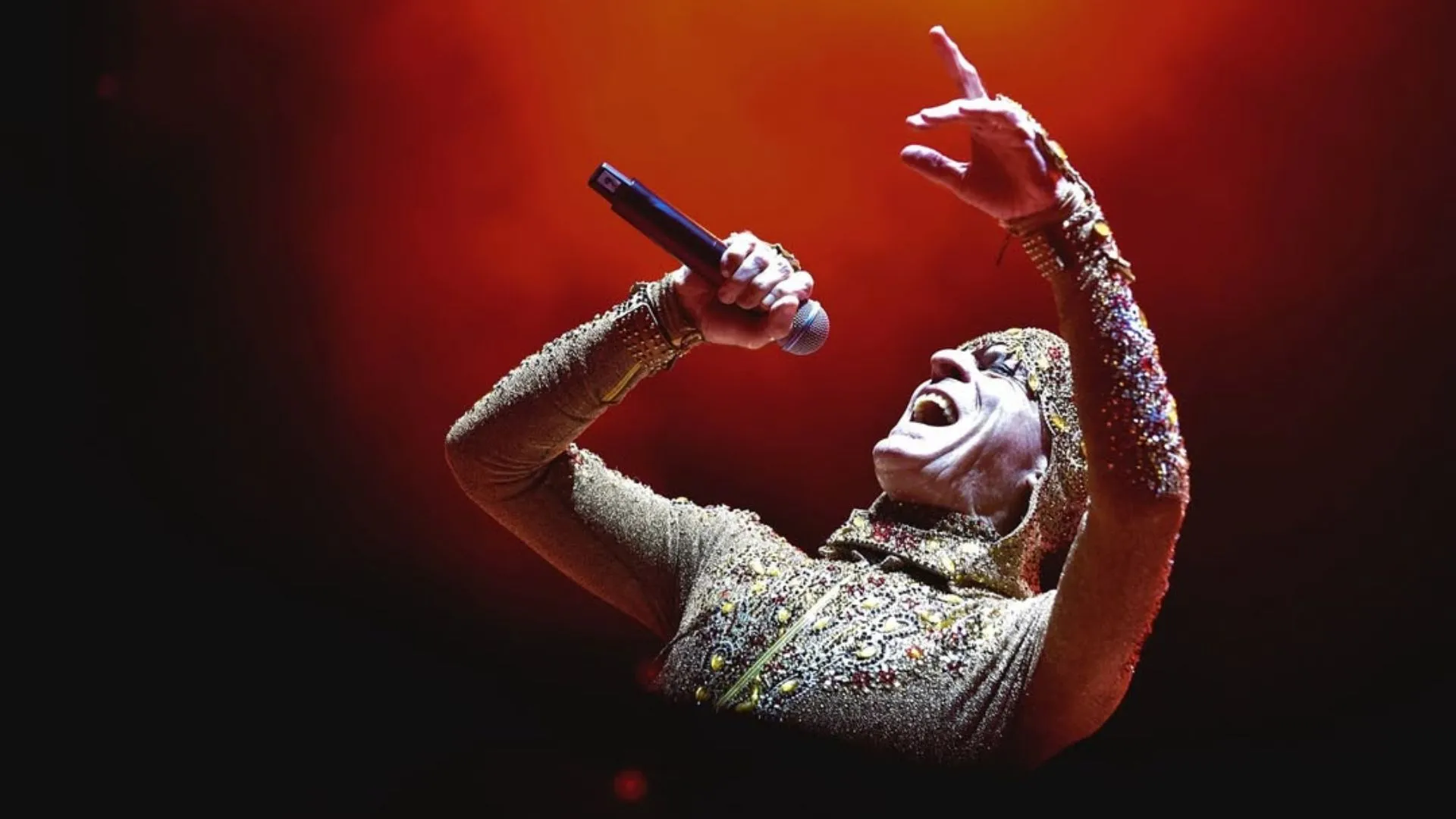 Ney Matogrosso volta a Salvador com o show 'Bloco na Rua'