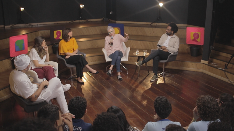 Novo episódio de série do Ministério da Educação debate uso excessivo de telas na adolescência. Foto: Reprodução / 'Adolescentes e o Mundo Digital' - Canal Educação