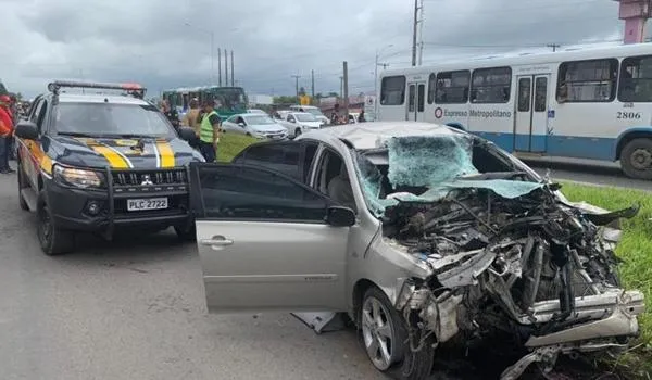 Presos após acidente na BR-324 tinham sequestrado enfermeira em Feira; vídeo mostra ação criminosa