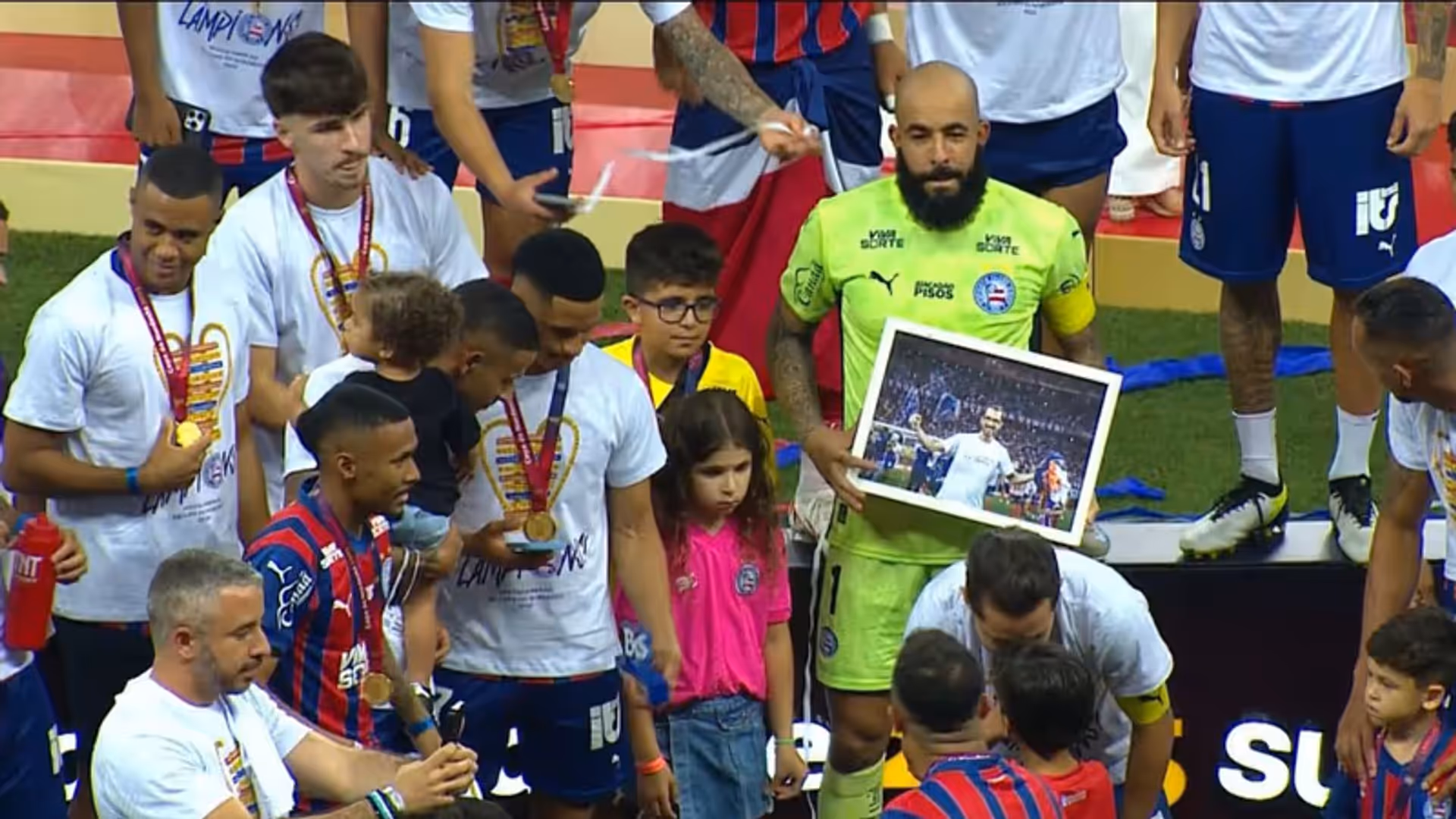 Danilo Fernandes homenageia Bruno Queiroz na final do Nordestão | Foto: TV Aratu