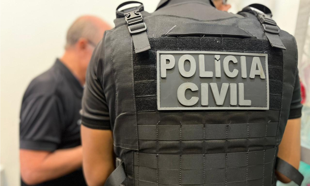 Suspeito é preso após desmonte de fábrica clandestina de armas na Bahia.Foto: Gov Ba