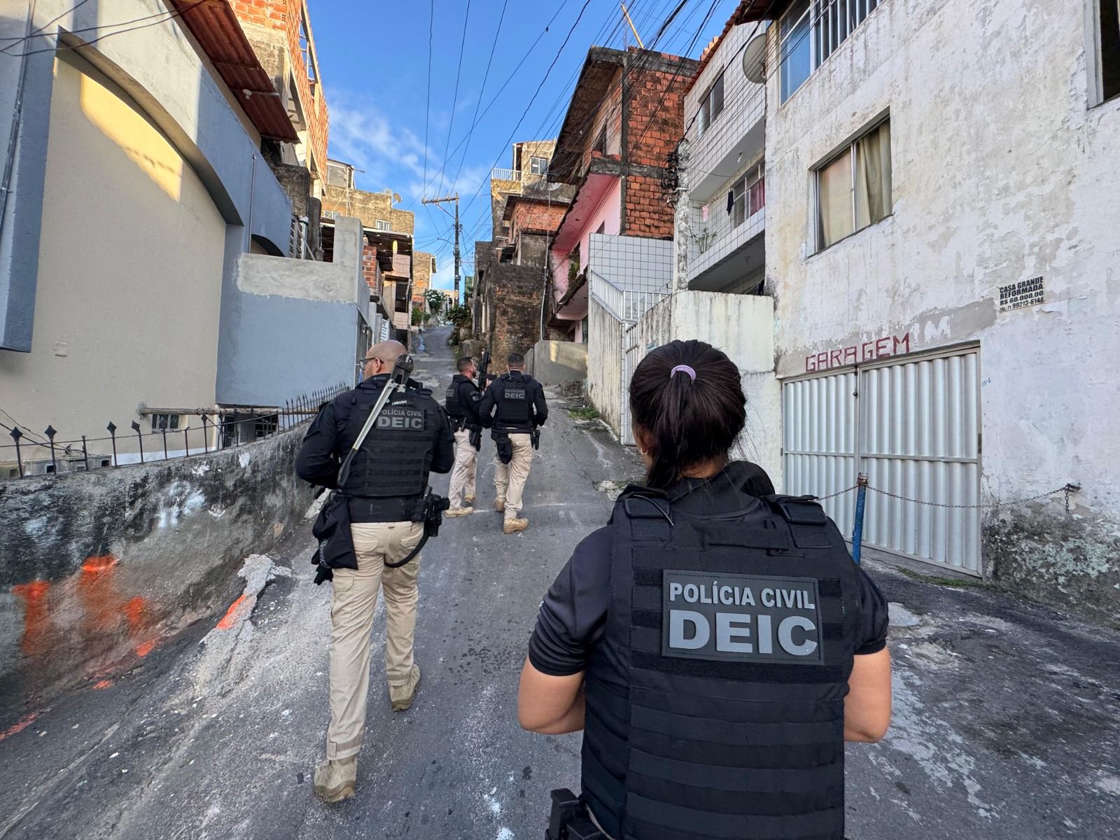 Homem morreu após assalto na Av. ACM. Foto: Ascom PC