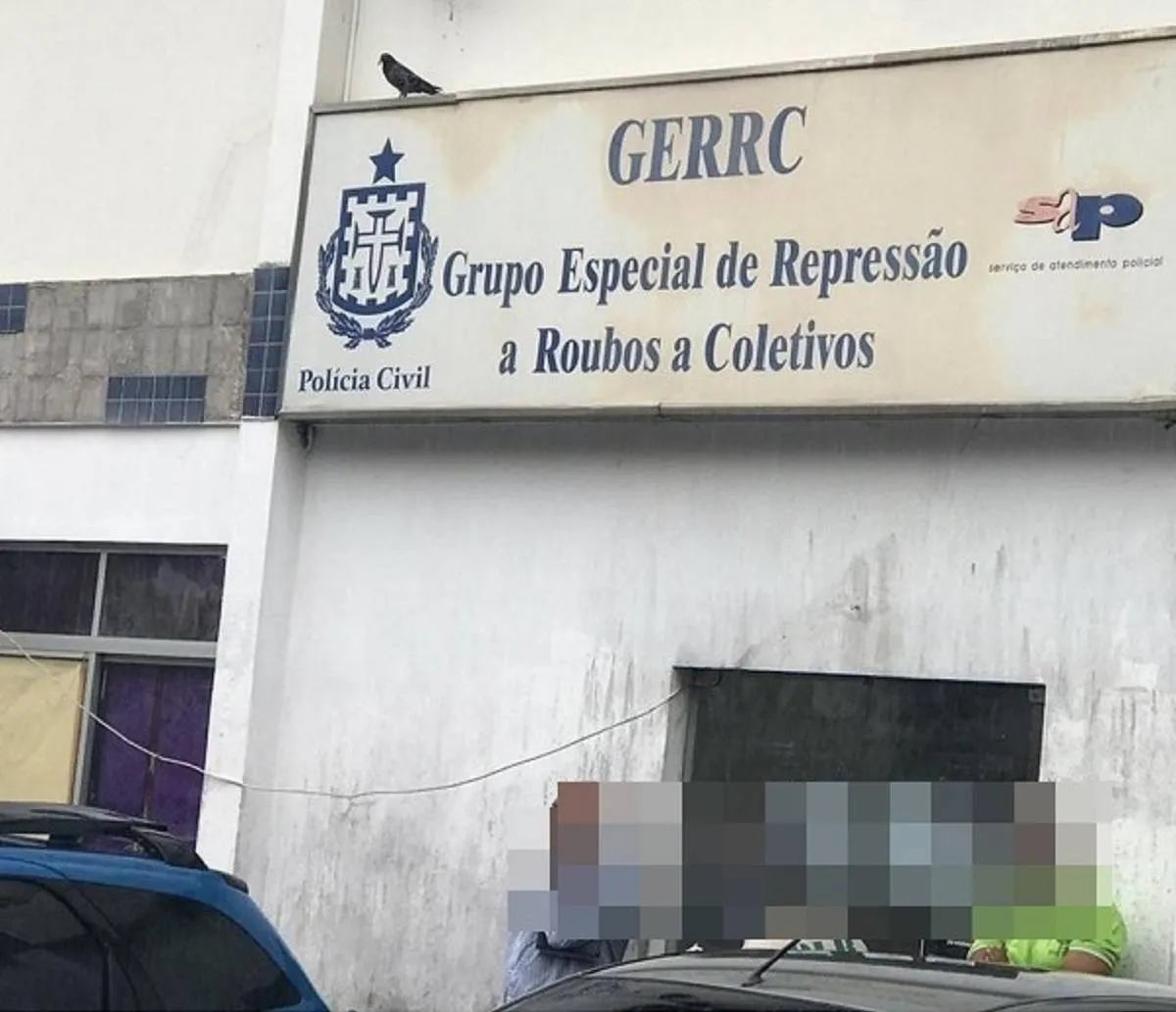 Rodoviários são assaltados em ônibus que transportava trabalhadores no início da jornada