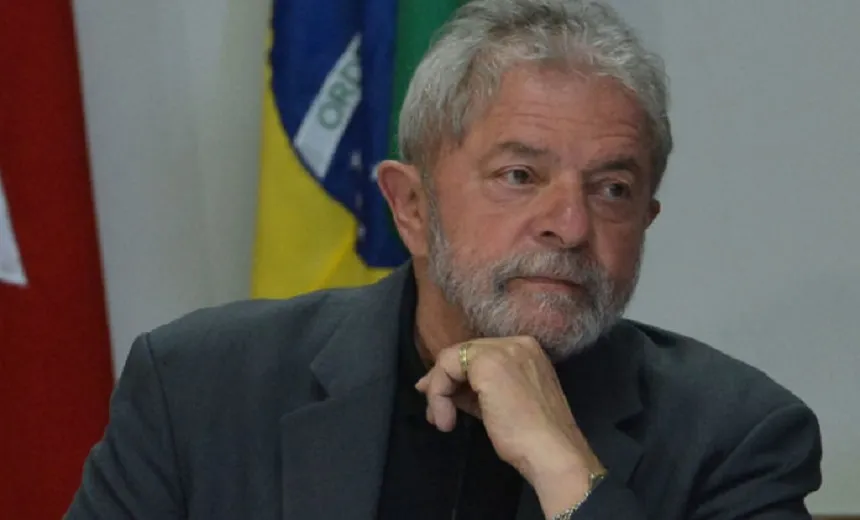 APÓS CONDENAÇÃO: Juiz do Distrito Federal manda apreender passaporte de Lula