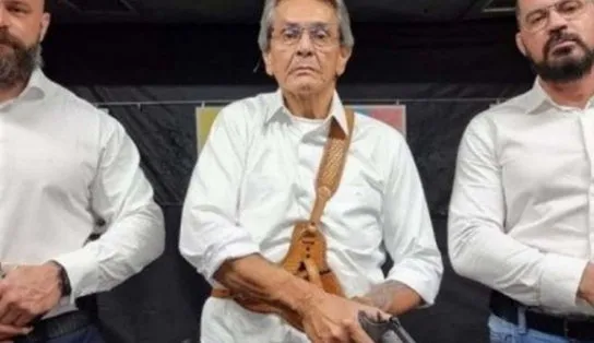 Aliado de Bolsonaro, Roberto Jefferson é preso pela Polícia Federal após autorização de ministro do STF por "ataque às instituições" 