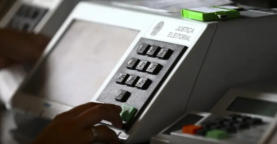 Segundo turno registra abstenção próxima de 30% do eleitorado no Brasil