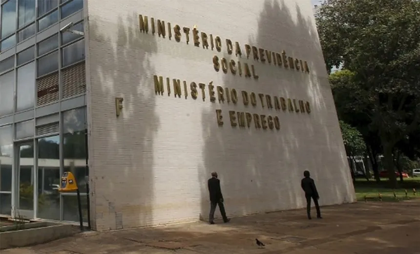 Ministério do Trabalho acabará e suas funções irão para 3 pastas, diz Onyx Lorenzoni