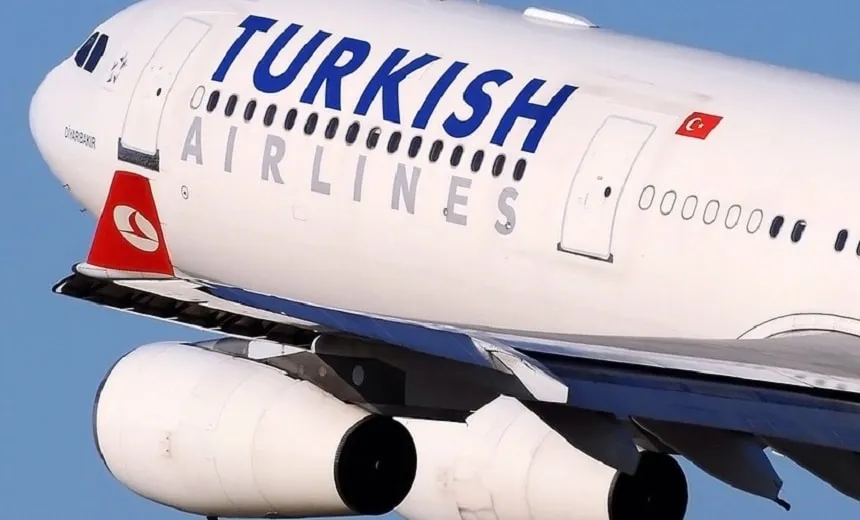 Forte turbulência em voo para Nova York deixa 30 pessoas feridas