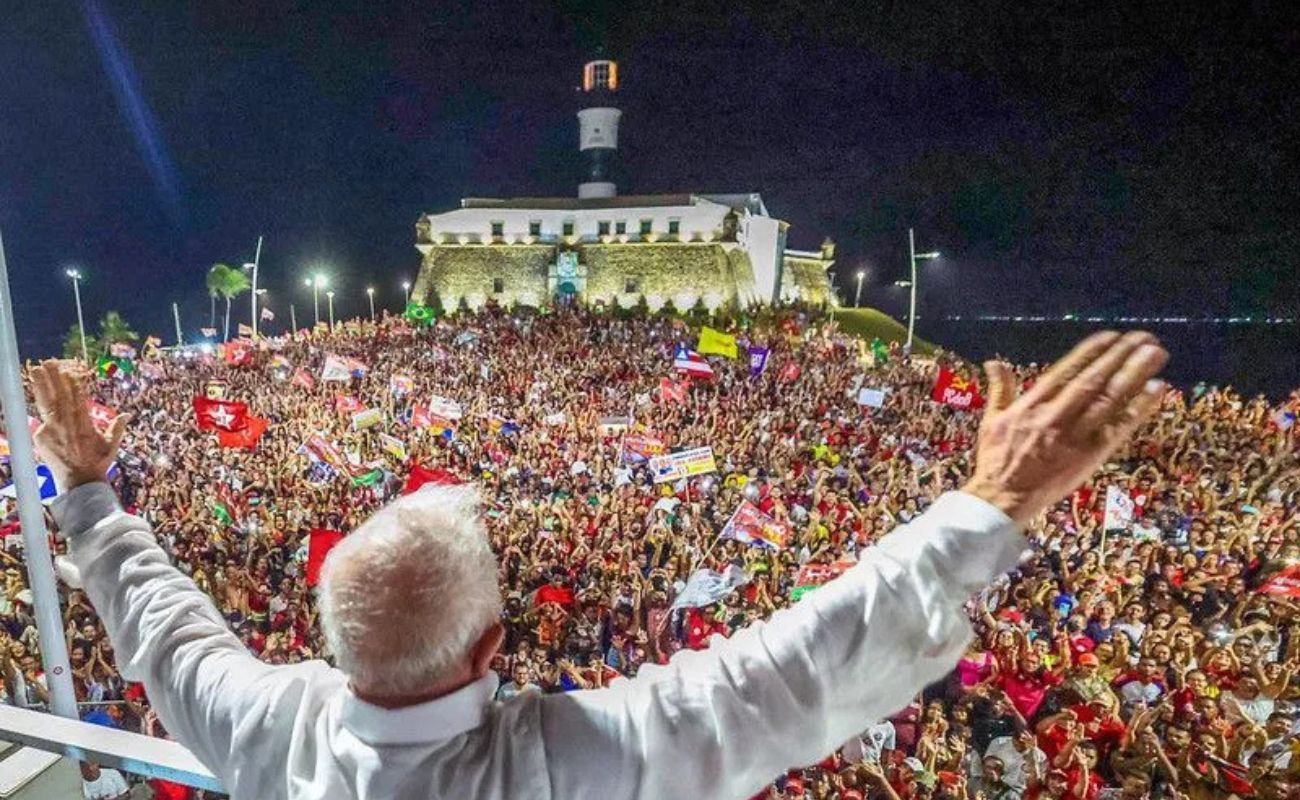 Lula em ato no Farol da Barra nas elei&ccedil;&otilde;es de 2022; Foto: Ricardo Stuckert