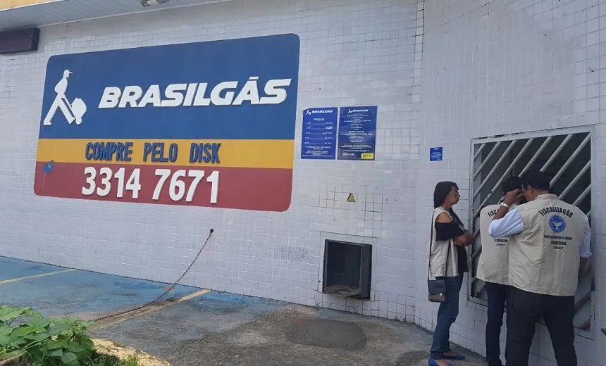 Codecon autua três revendedoras em Salvador por aumento abusivo no preço do gás