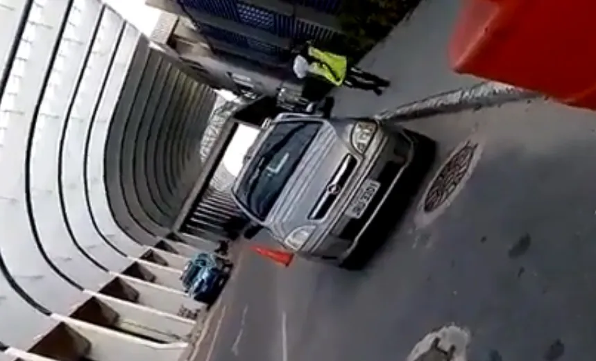 Vídeo: agente da Transalvador estaciona carro particular em local proibido no aeroporto 