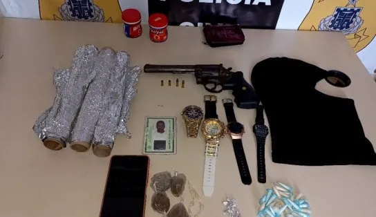 Criminoso morre após troca de tiros com PMs em São Francisco do Conde; drogas e armas foram apreendidas