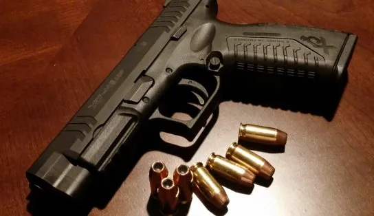 Homem morre após grupo entrar em confronto com policiais militares no Brongo; suspeitos fugiram 
