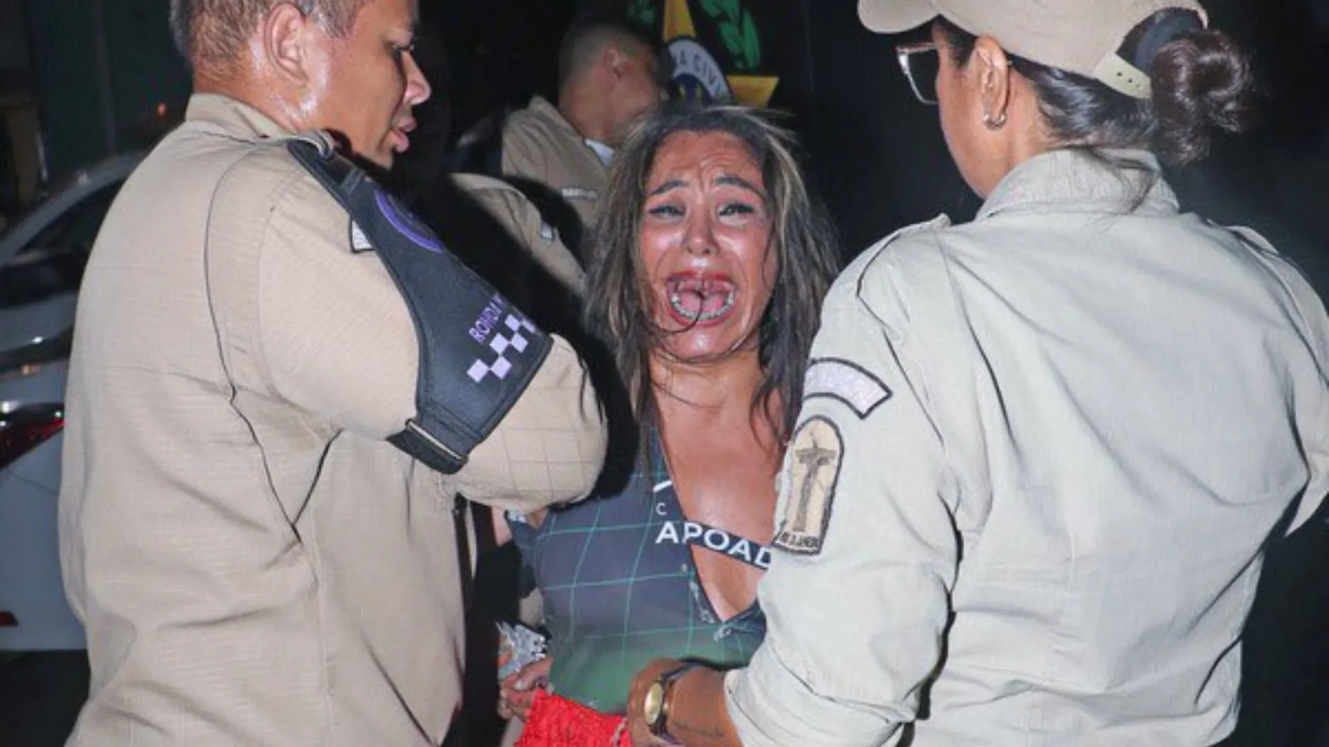 Mulher presa na Sapucaí 