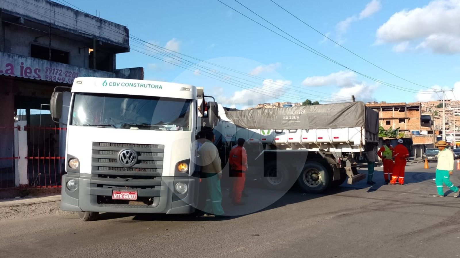 Caminh&atilde;o desgovernado em Paripe