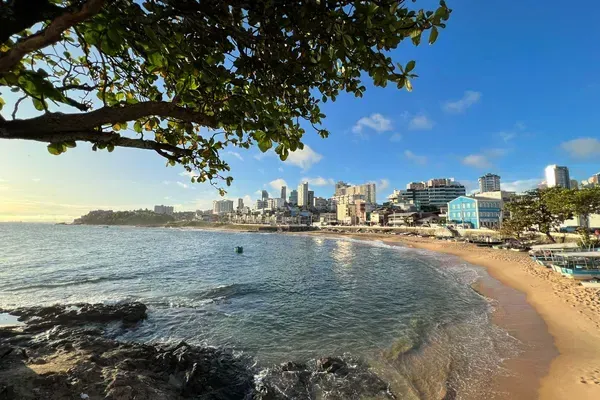 Veja quais praias de Salvador est&atilde;o pr&oacute;prias e impr&oacute;prias para banho neste fim de semana.|