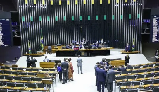 Após acordo, PEC dos Precatórios deve ser promulgada nesta quarta-feira; Auxílio Brasil terá caráter permanente 