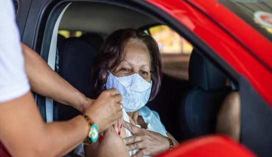 Código para usar na fila da vacinação é lançado em Salvador; veja como baixar e usar 