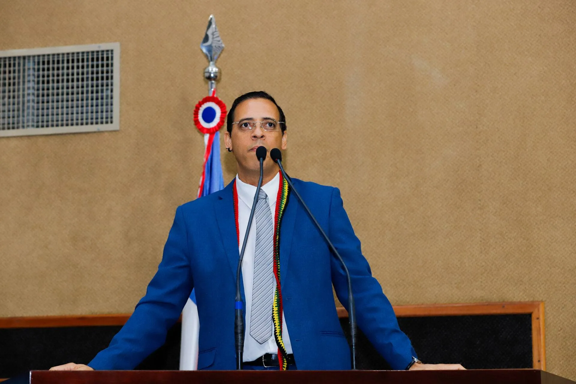 Sindicontas Bahia repudia ataques e ameaças ao deputado Hilton Coelho