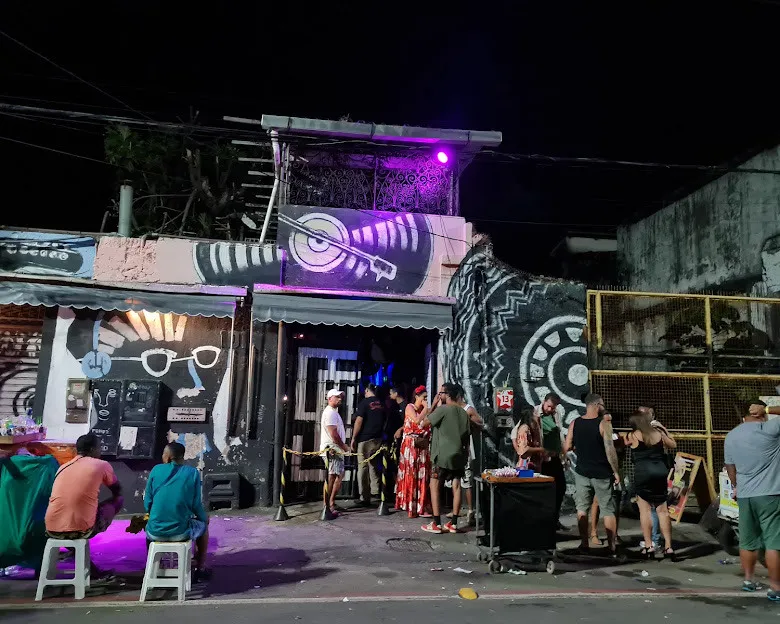 Mulher é presa após chamar segurança de “macaco” em boate do Rio Vermelho