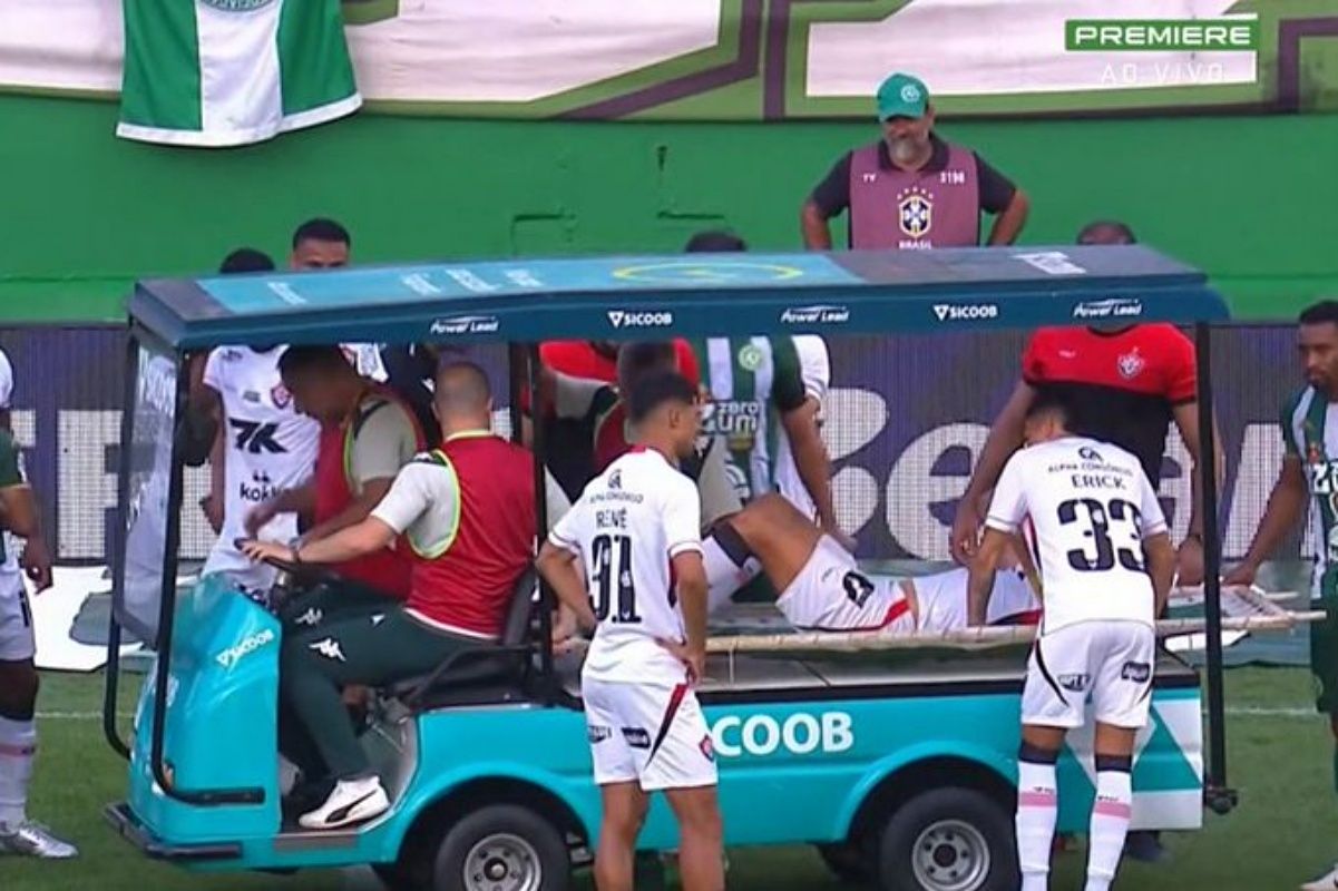 O Vit&oacute;ria perdeu o zagueiro Camutanga, diagnosticado com uma les&atilde;o no p&eacute;, por cerca de seis meses, ap&oacute;s dividida no jogo contra a Chapecoense. Foto: Reprodu&ccedil;&atilde;o/Premier