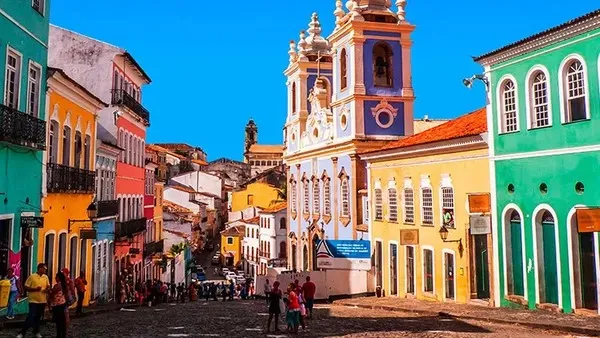 Turismo internacional na Bahia cresce 11,8% e ultrapassa 102 mil visitantes em 2026