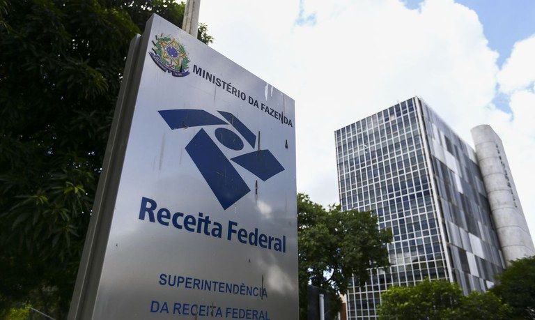 Receita Federal e Banco Central oferecem ferramentas de consulta para evitar ser vítima de golpes financeiros. Foto: Marcelo Camargo/Agência Brasil
