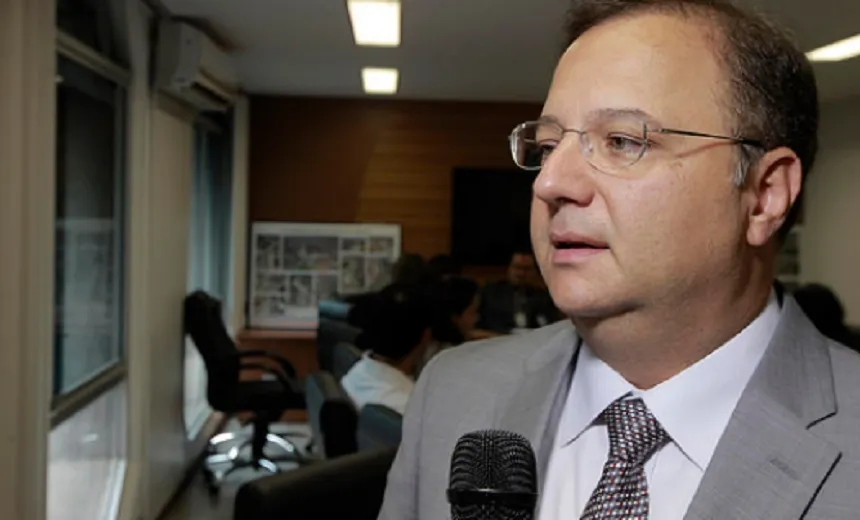 ?Não está bem informado”, diz Secretario Estadual de Saúde sobre declarações de ACM Neto