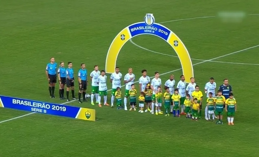 Jogadores do Figueirense rebatem diretoria do clube após W.O.: "Ninguém nos procurou"