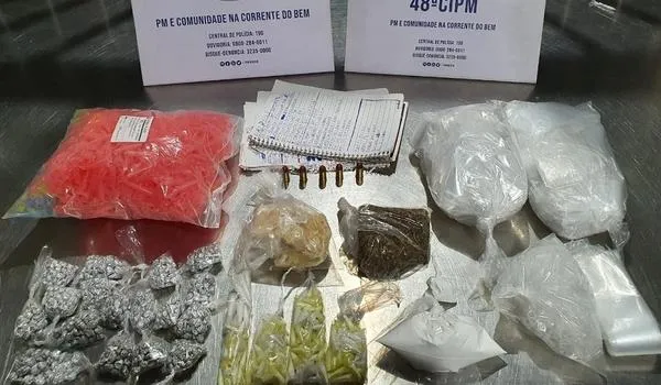 Durante operação policial, mil porções de drogas são apreendidas  em Sussuarana