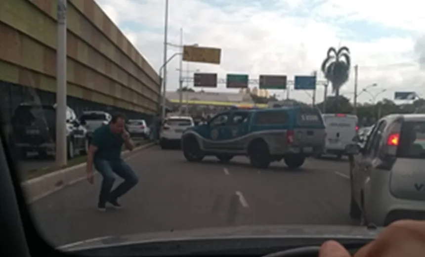 Perseguição policial termina com dois presos perto da rodoviária de Salvador; vídeo