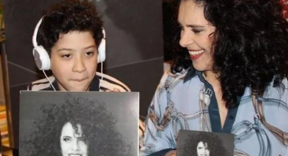 Filho de Gal cria loja para eternizar o brilho da cantora. / Foto: Rede Social Gal Costa