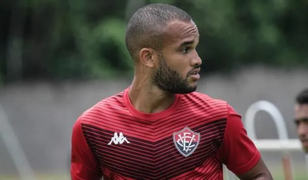 Vitória x Figueirense: rubro-negro busca triunfo em casa para se afastar da zona de rebaixamento; veja escalação